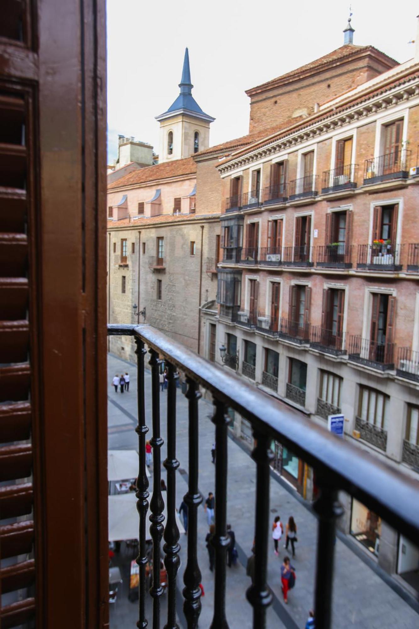 Apartamentos Nickel Madrid Exterior photo
