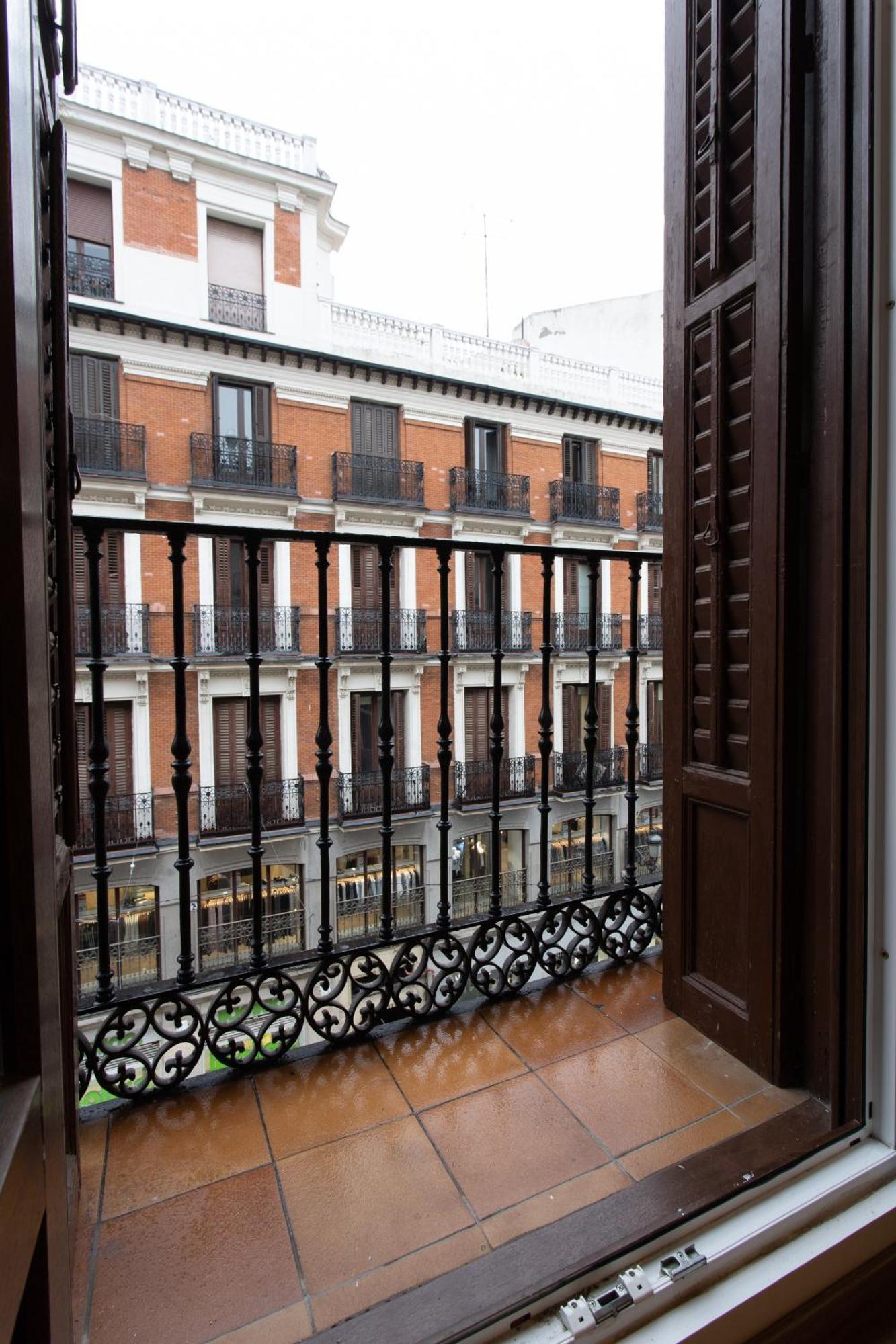 Apartamentos Nickel Madrid Exterior photo