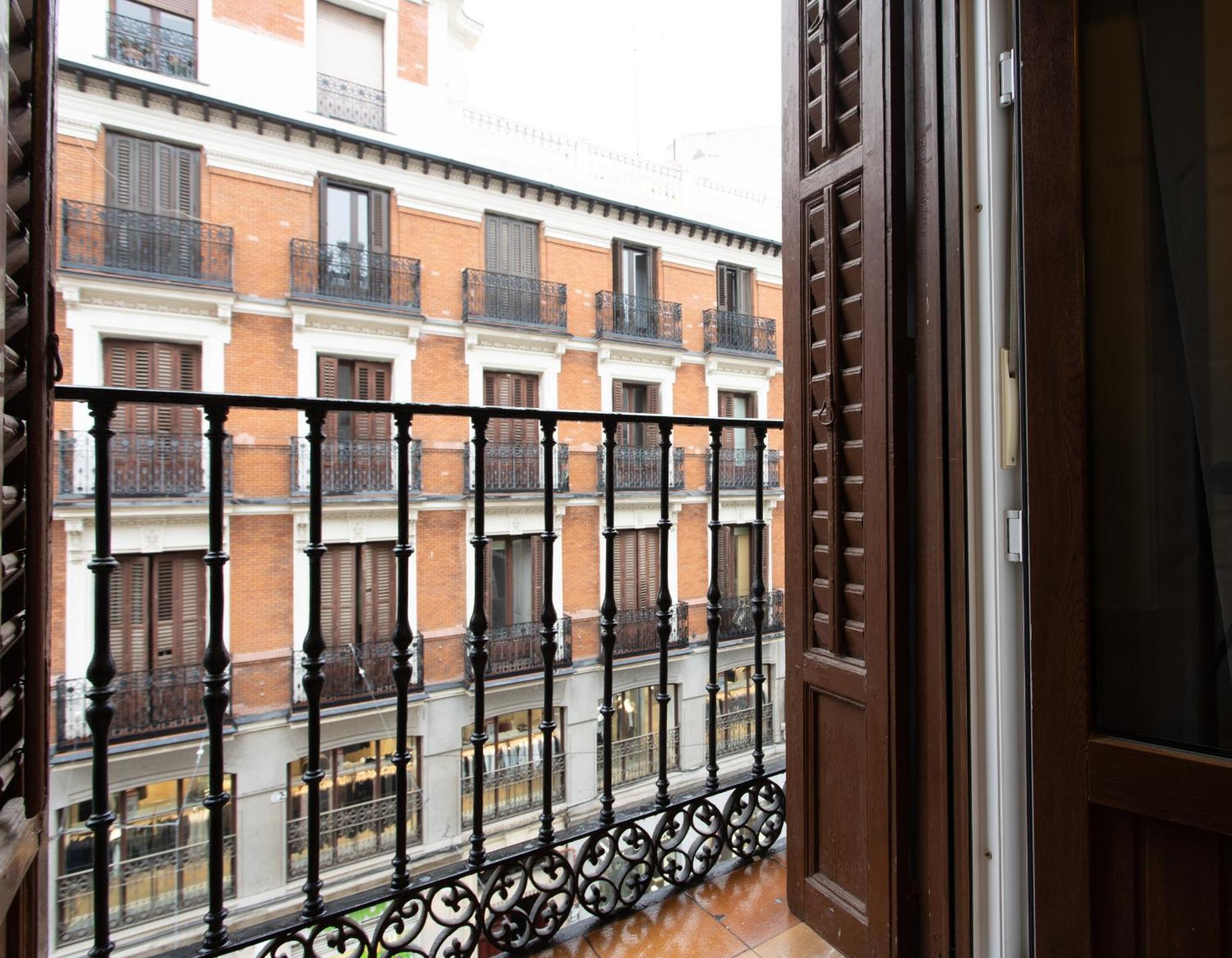 Apartamentos Nickel Madrid Exterior photo