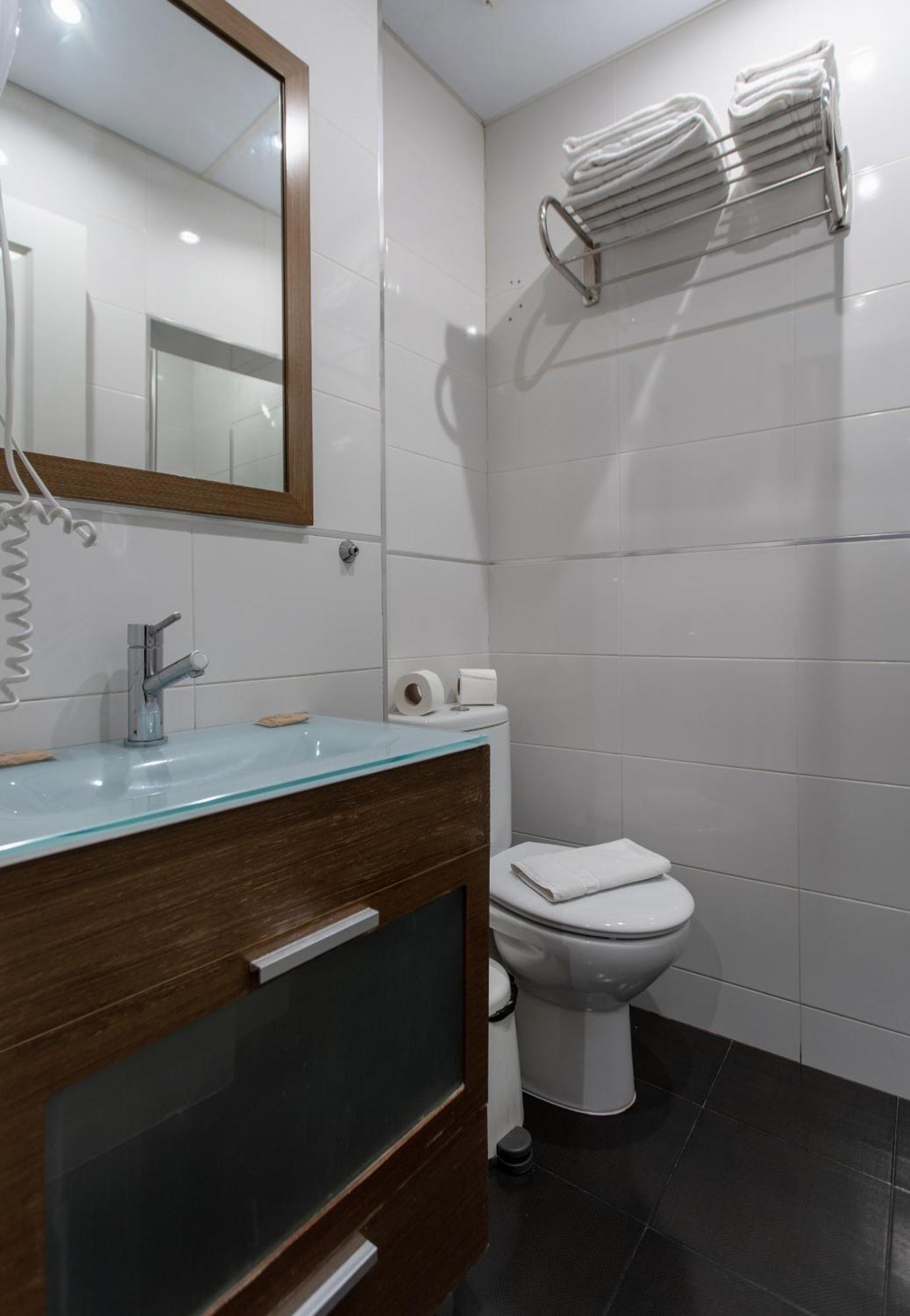 Apartamentos Nickel Madrid Exterior photo