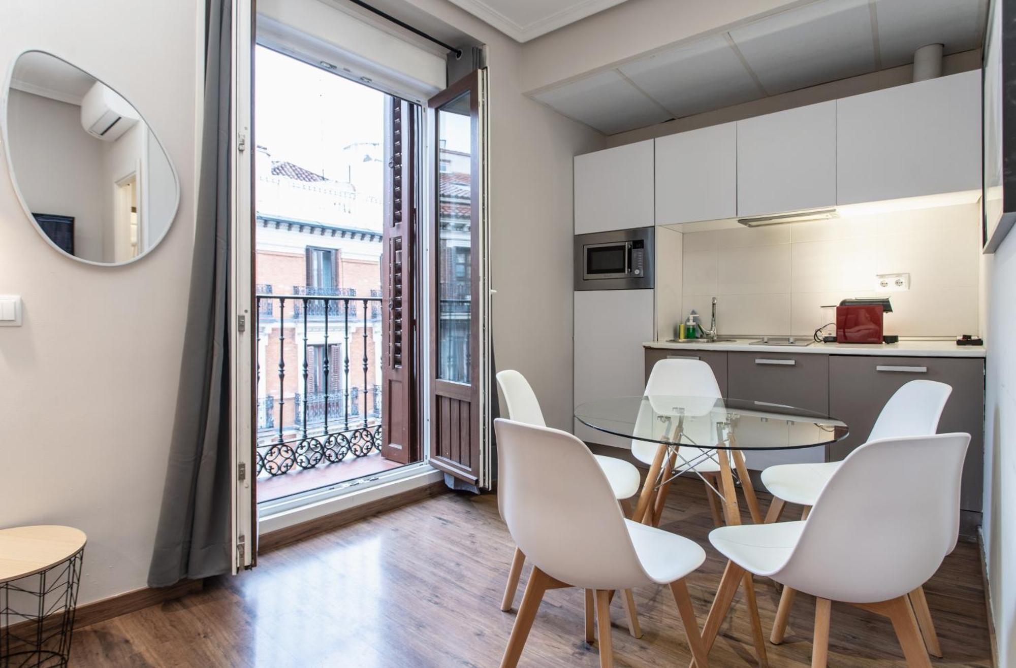 Apartamentos Nickel Madrid Exterior photo