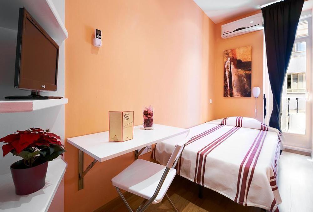 Apartamentos Nickel Madrid Exterior photo