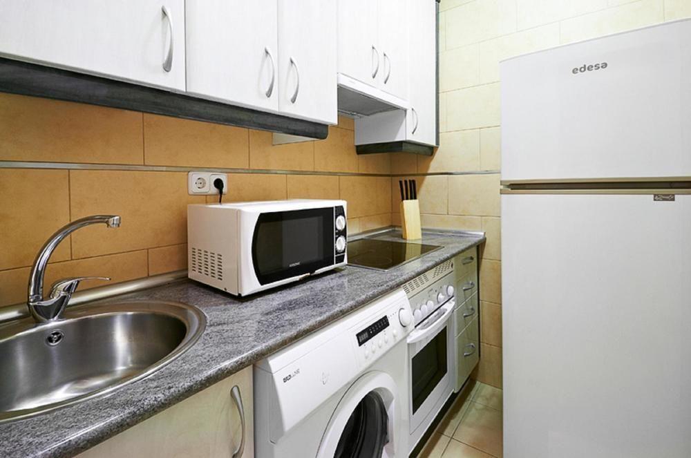 Apartamentos Nickel Madrid Exterior photo