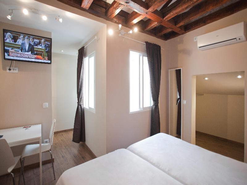 Apartamentos Nickel Madrid Exterior photo